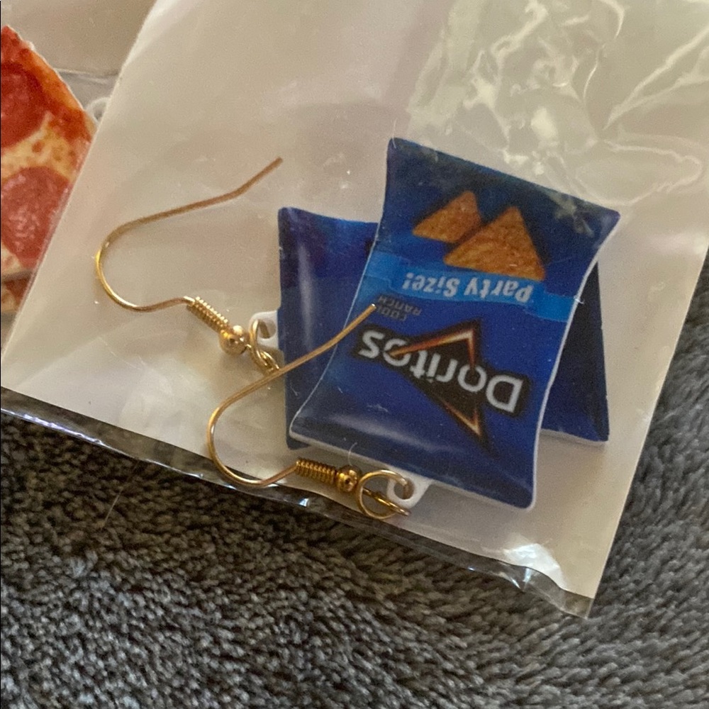 Assorted Fun Earrings Set - Picture 2 of 5